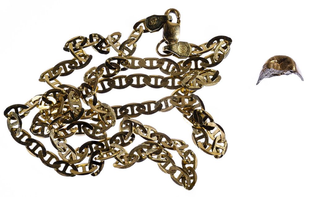 Lot 371: 10k Gold and Dental Gold Assortment