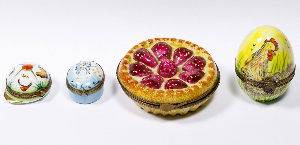 Lot 476: Limoges Box Assortment
