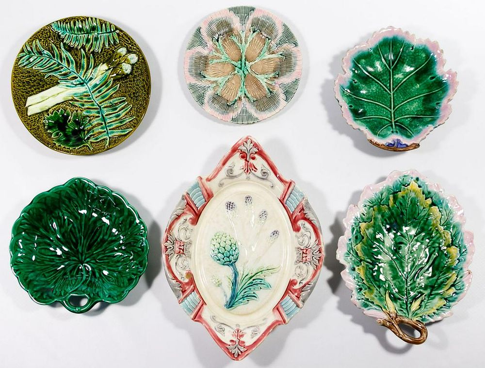 Lot 482: Majolica Pottery Plate Assortment