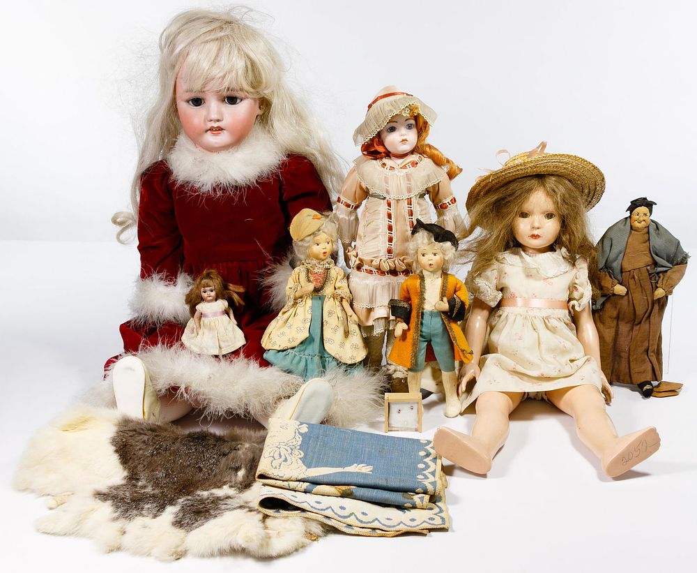 Lot 501: German Bisque Dolls