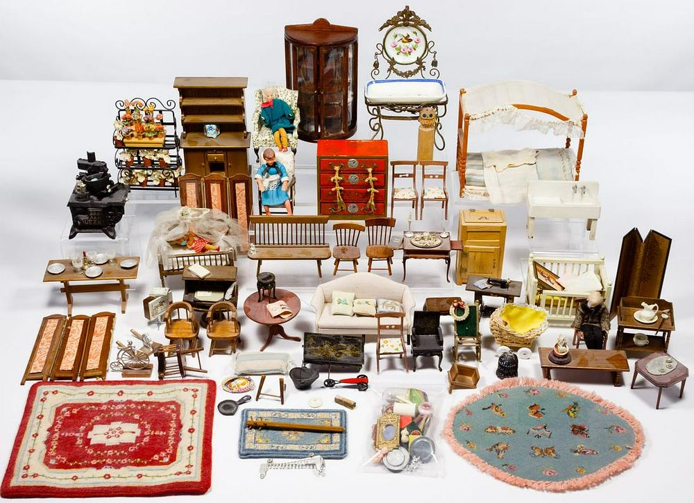 Lot 530: Dollhouse Furniture Assortment