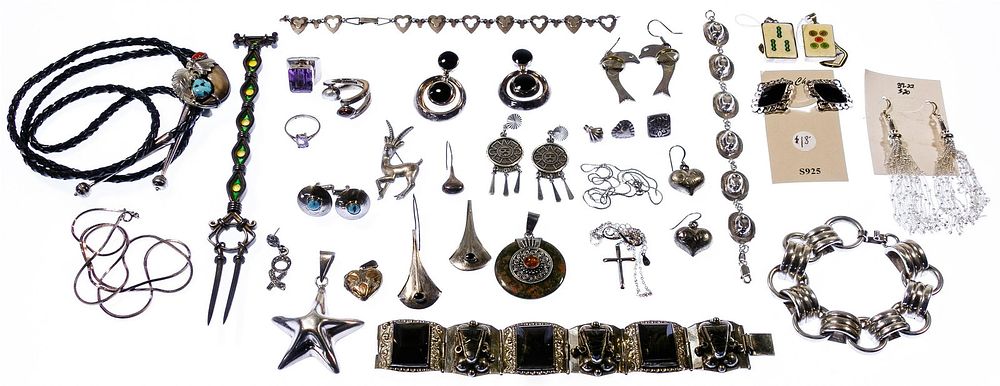 Lot 579: Sterling Silver Jewelry Assortment
