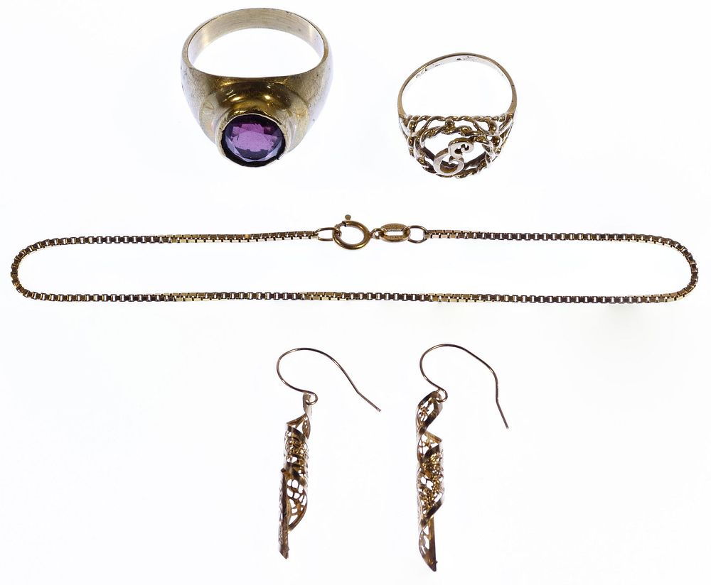 Lot 160: 14k Gold Jewelry Assortment