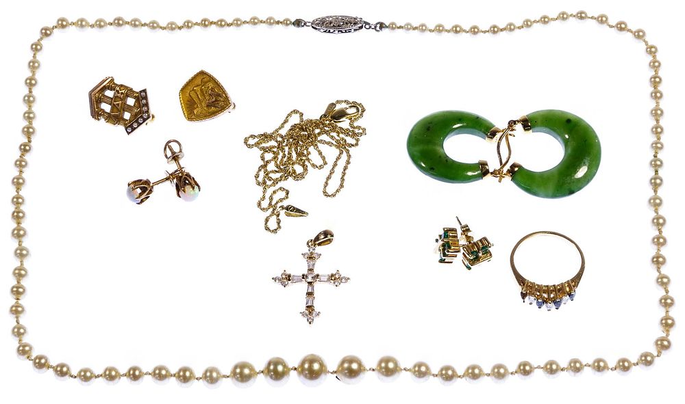 Lot 165: 14k Gold and 10k Gold Jewelry Assortment