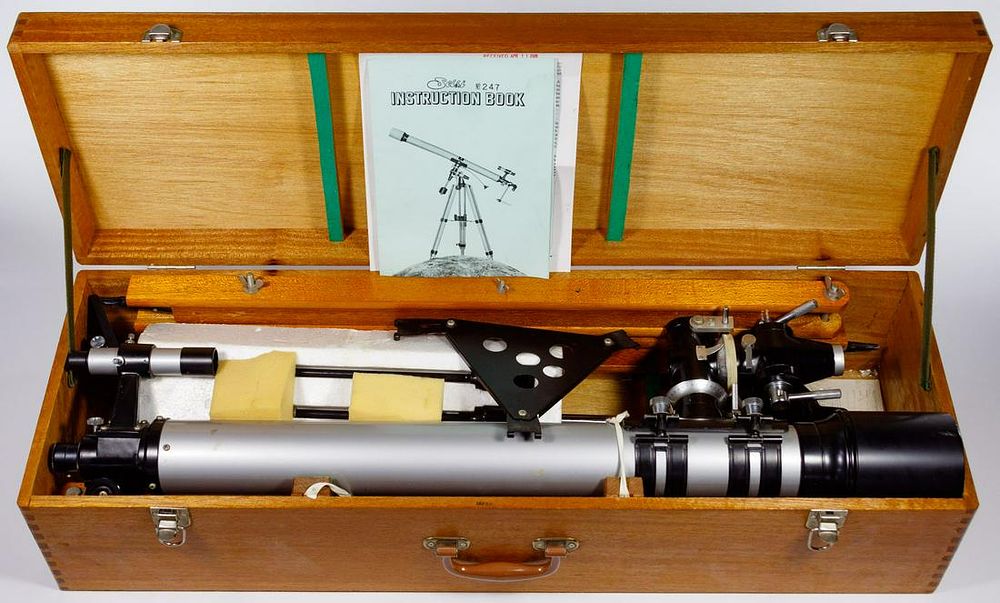 Lot 321: Selsi Telescope and Lenses