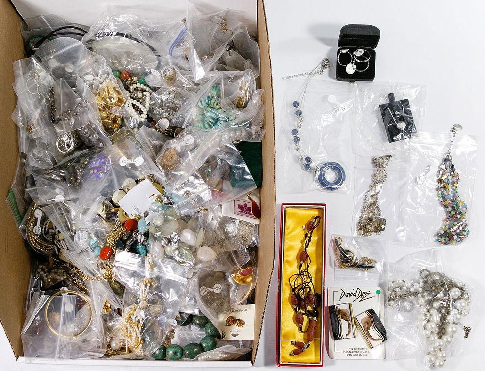 Lot 359: Costume Jewelry Assortment