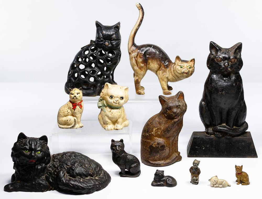 Lot 161: Cast Iron Cat Assortment