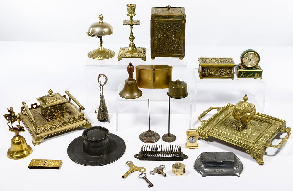 Lot 163: Desk Object Assortment