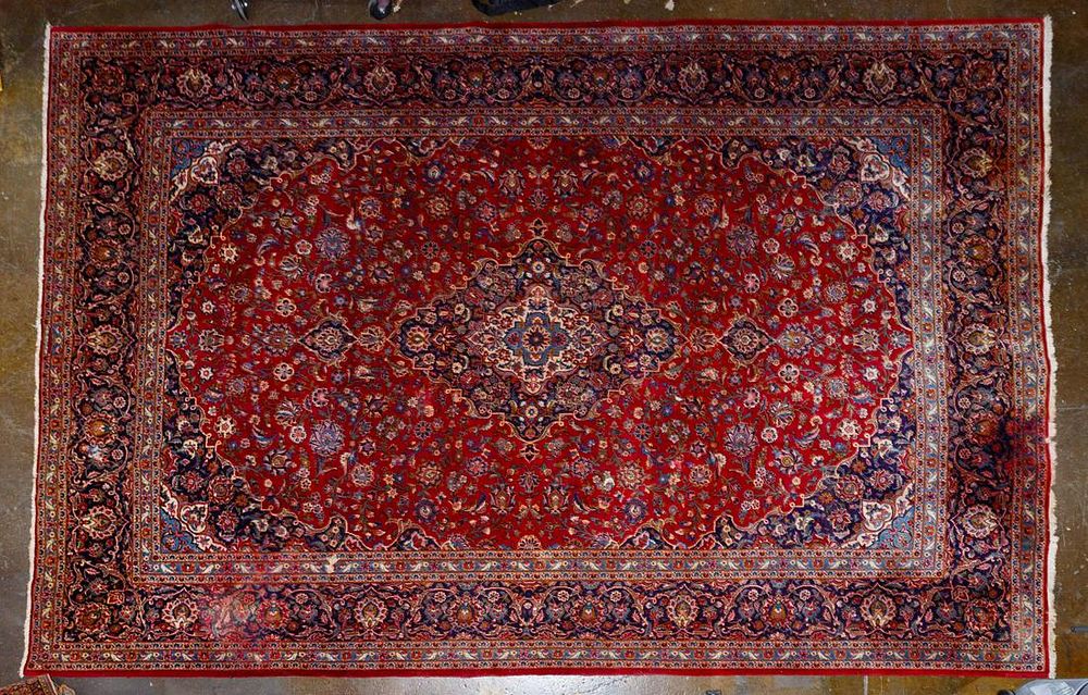 Lot 182: Persian Kashan Style Rug
