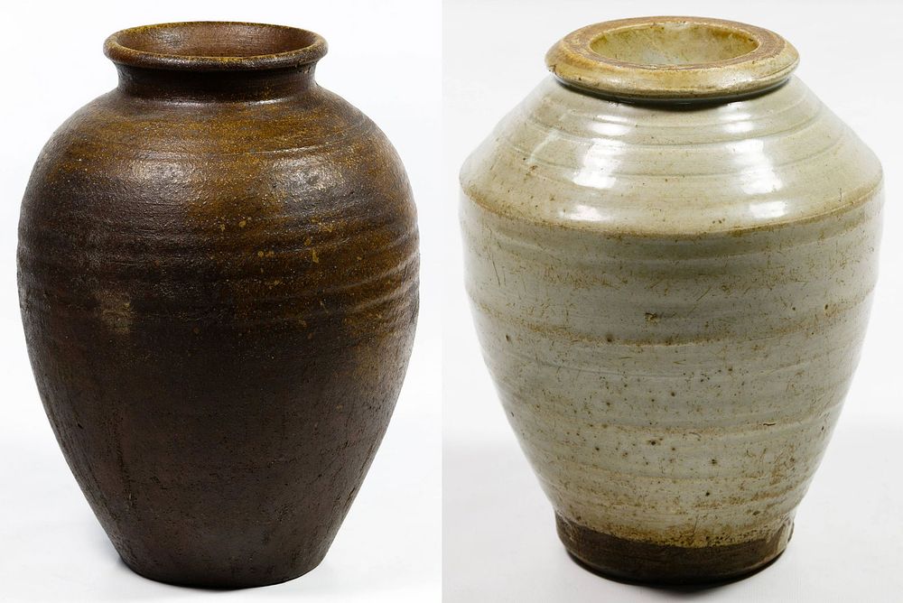 Lot 210: Chinese Martaban Pot
