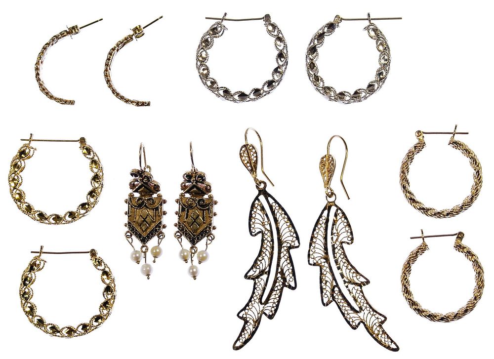 Lot 240: 14k Gold Openwork Earring Assortment