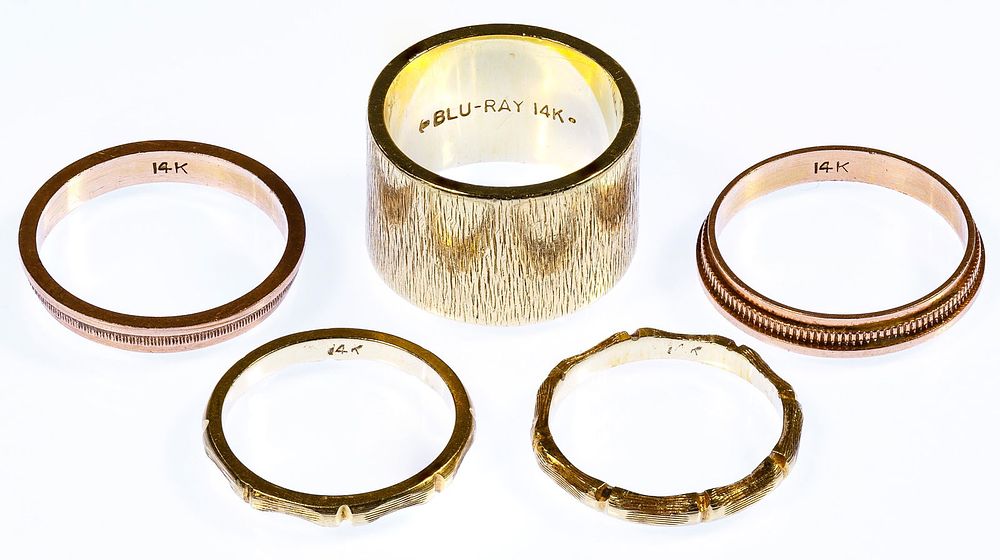Lot 250: 14k Rose Gold and 14k Yellow Gold Ring Assortment