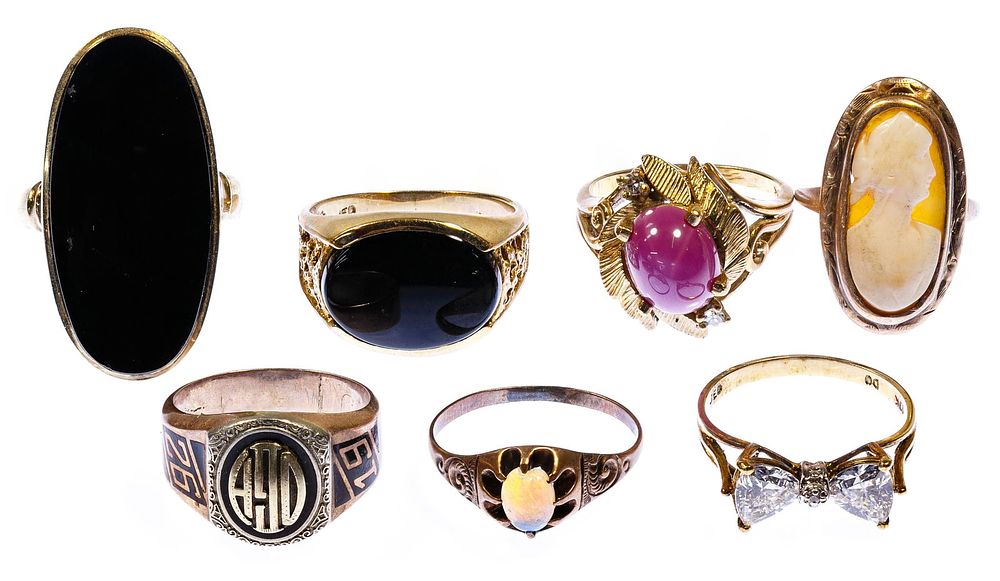 Lot 288: 10k Gold Ring Assortment