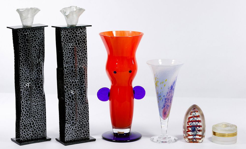 Lot 397: Art Glass Assortment