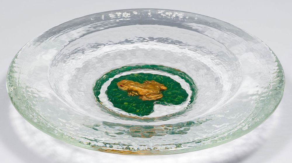 Lot 403: George Bucquet (American, b.1954) Art Glass Frog Bowl
