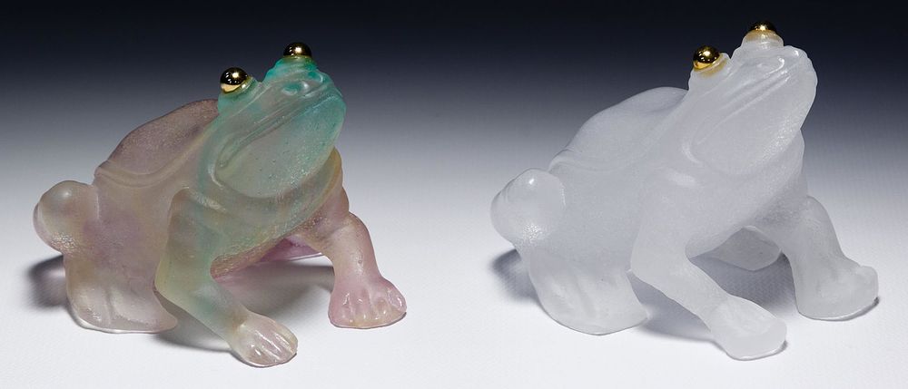 Lot 411: Daum Art Glass Frog Figurines