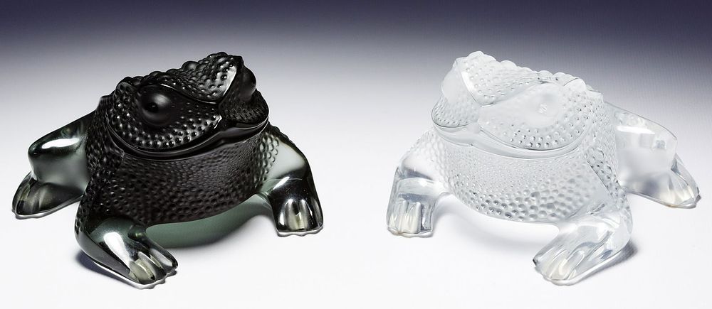 Lot 422: Lalique Crystal Frog Figurines