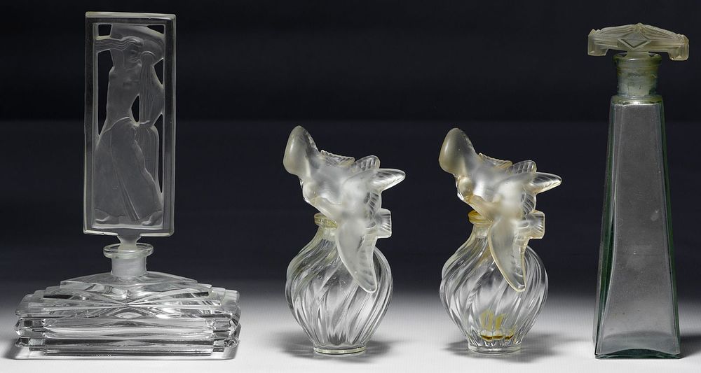 Lot 423: Lalique Crystal Perfume Bottles