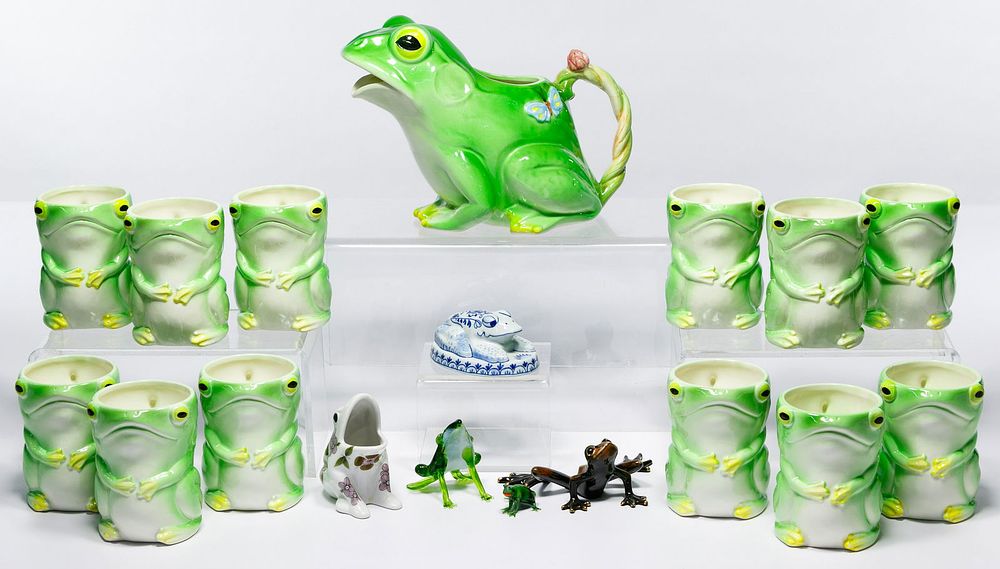 Lot 518: Royal Doulton and Lenox Frog Assortment
