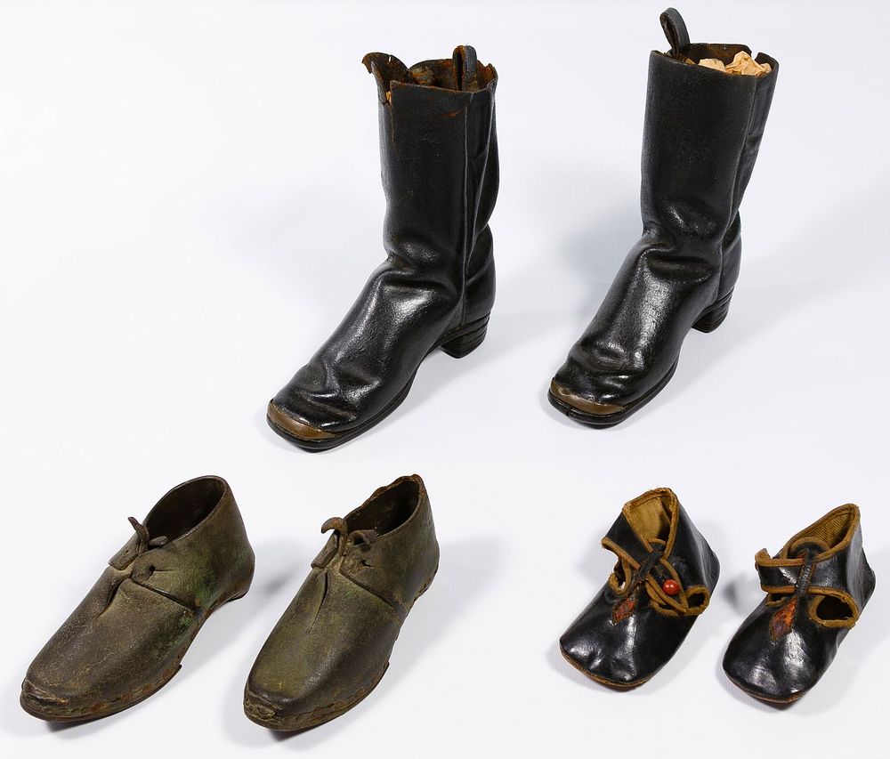 Lot 548: Childrens Shoe Assortment