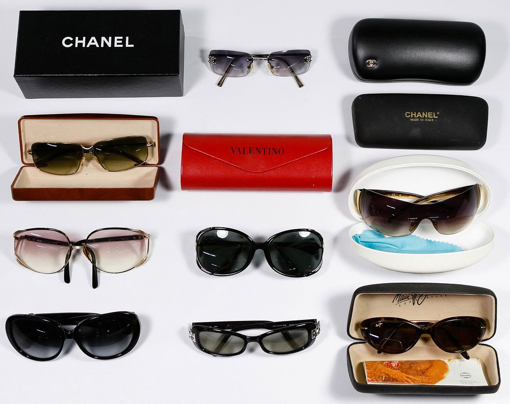 Lot 564: Designer Sunglasses Assortment