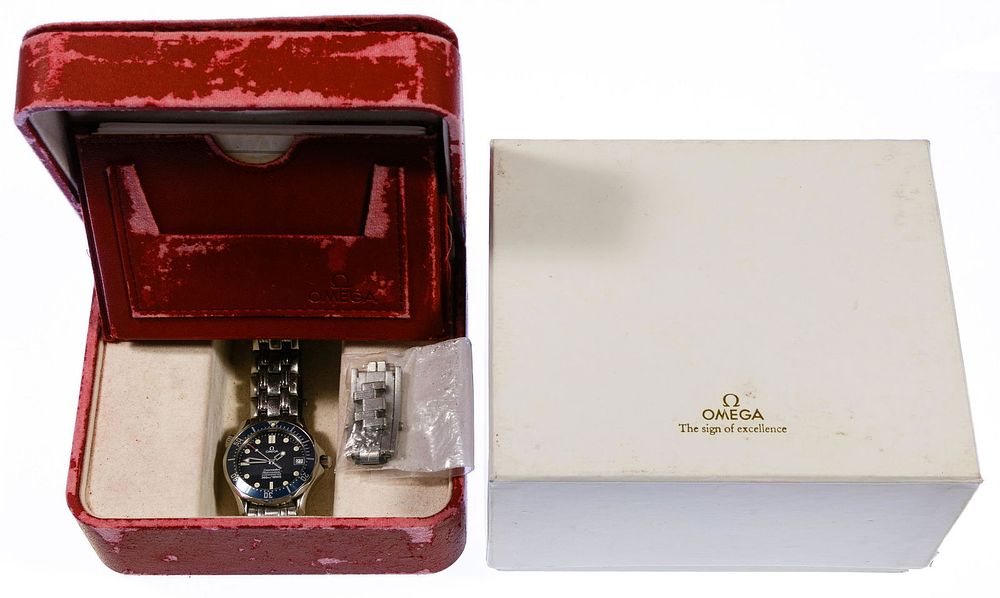 Lot 573: Omega Seamaster Professional Chronometer Wrist Watch