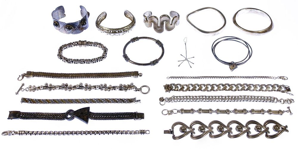Lot 606: Sterling Silver Jewelry Assortment