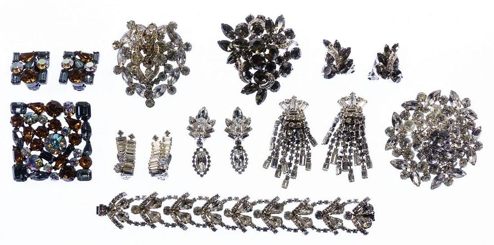 Lot 621: Weiss Rhinestone Jewelry Assortment