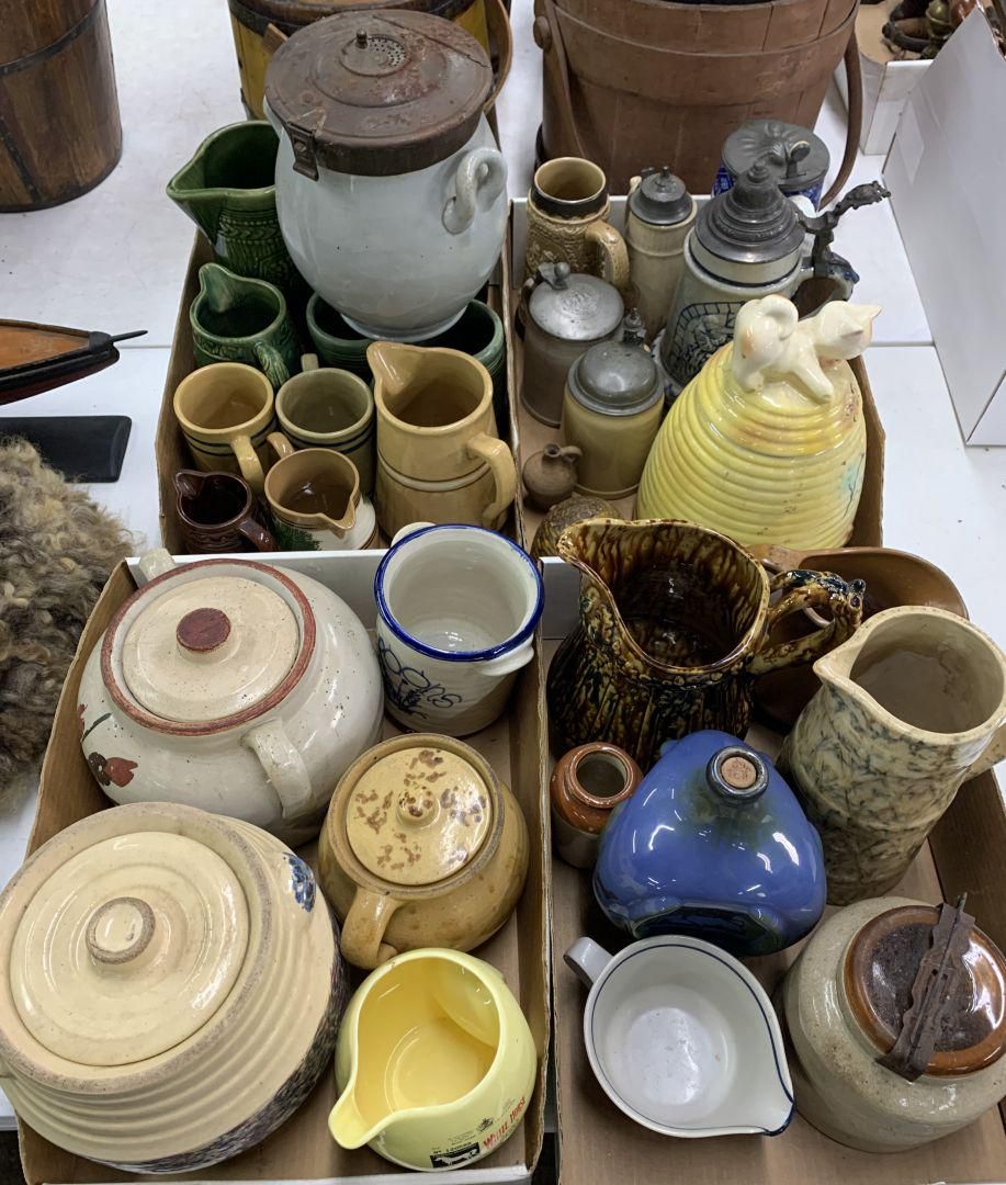 Lot 664: Primitive Stoneware Assortment