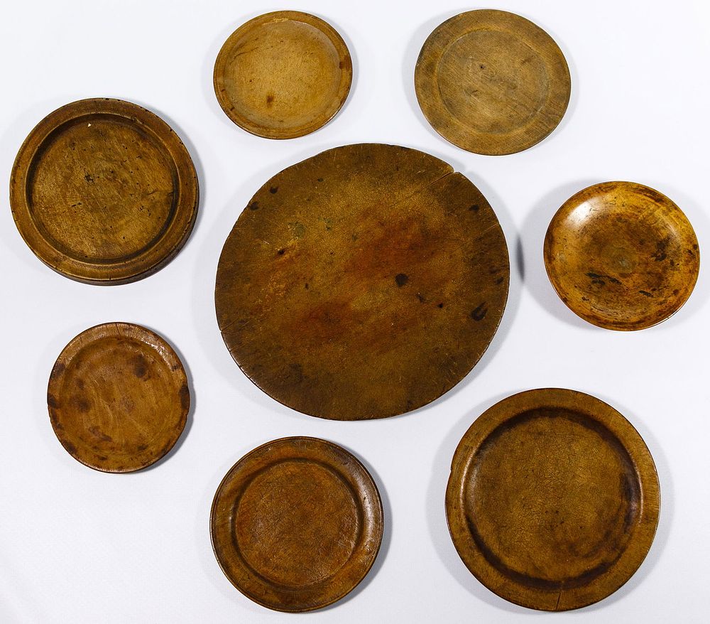 Lot 734: Wood Plate Assortment