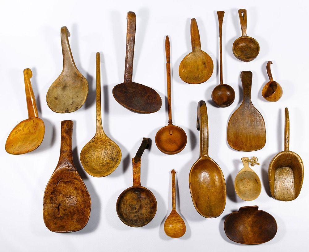 Lot 756: Primitive Treen Ladle Assortment