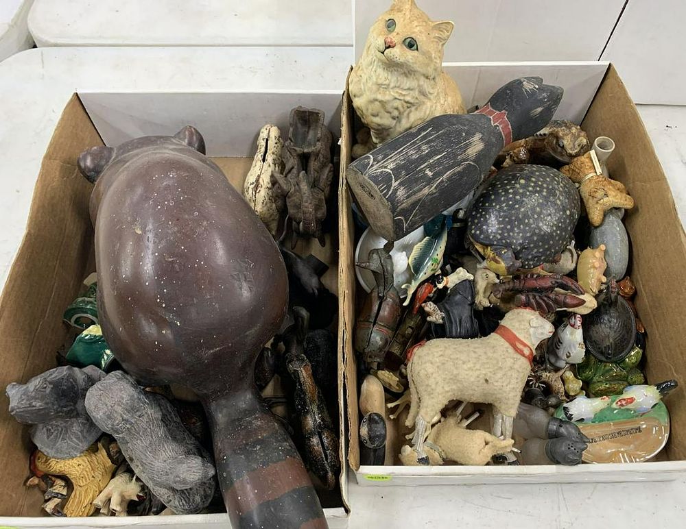 Lot 759: Animal Figurine Assortment
