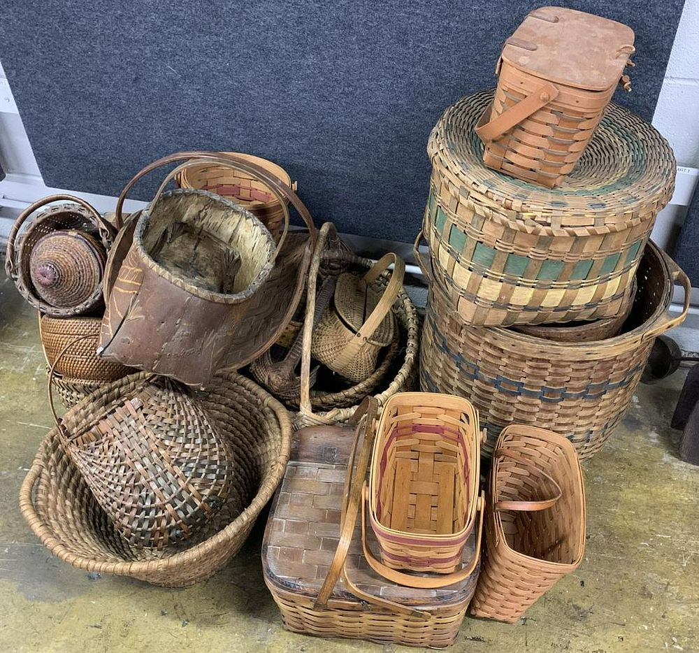 Lot 761: Basket Assortment