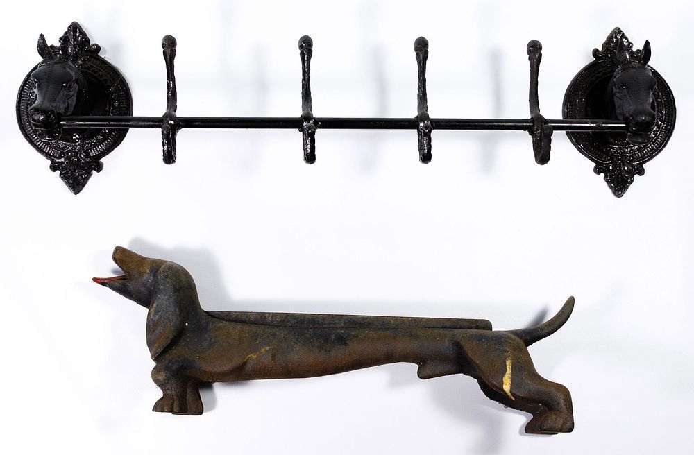 Lot 763: Cast Iron Dog Boot Scraper