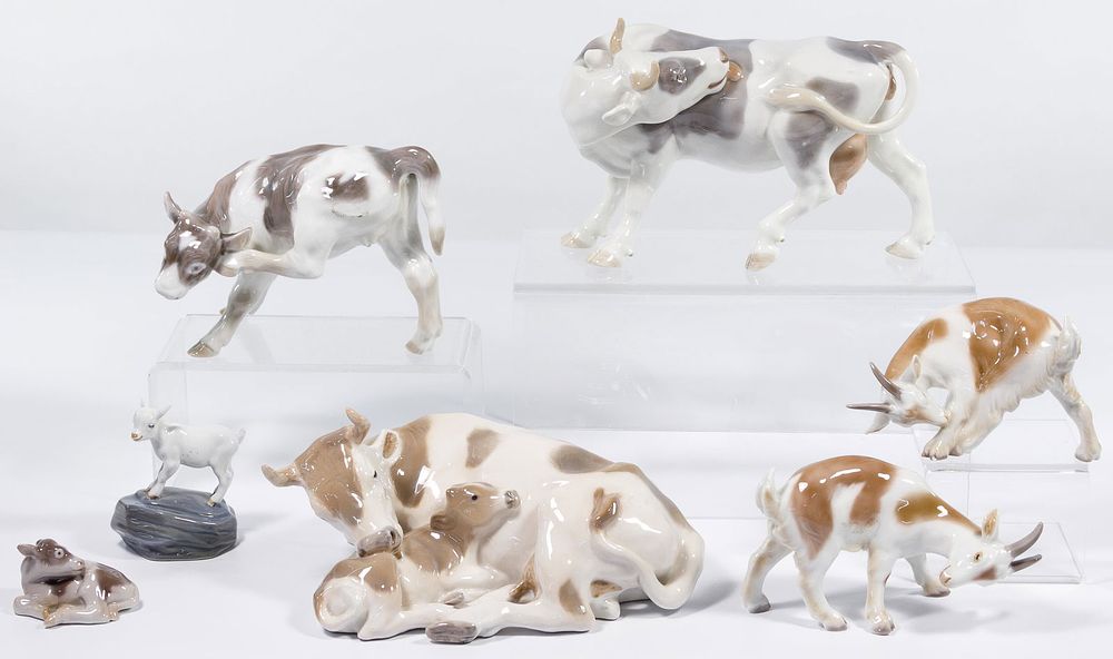Lot 274: Royal Copenhagen and Bing & Grondahl Animal Figurine