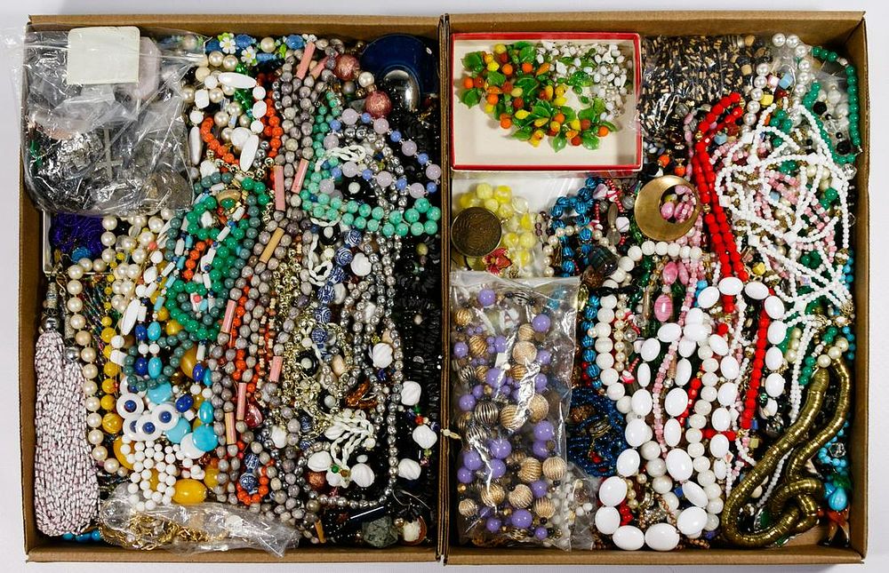 Lot 352: Costume Jewelry Assortment