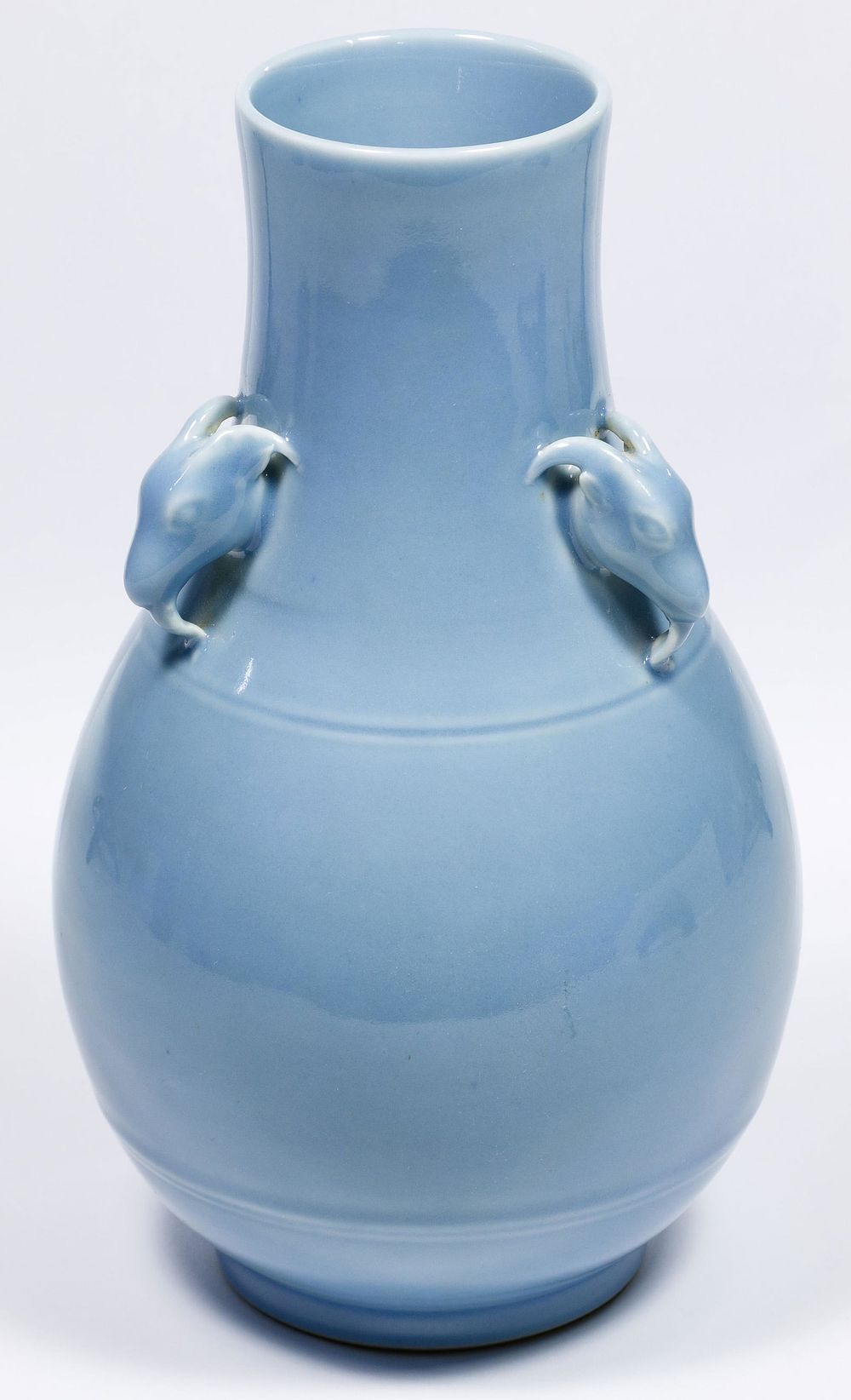 Lot 401: Chinese Clair-de-Lune Goat Head Vase