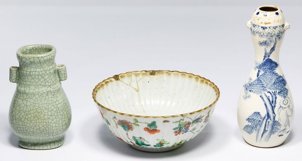 Lot 412: Chinese Porcelain Assortment