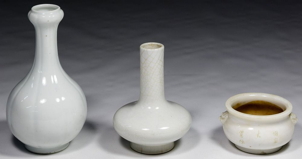 Lot 419: Chinese White Porcelain Assortment