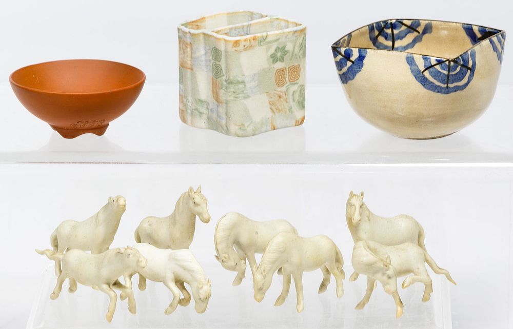 Lot 437: Japanese Ceramic Assortment