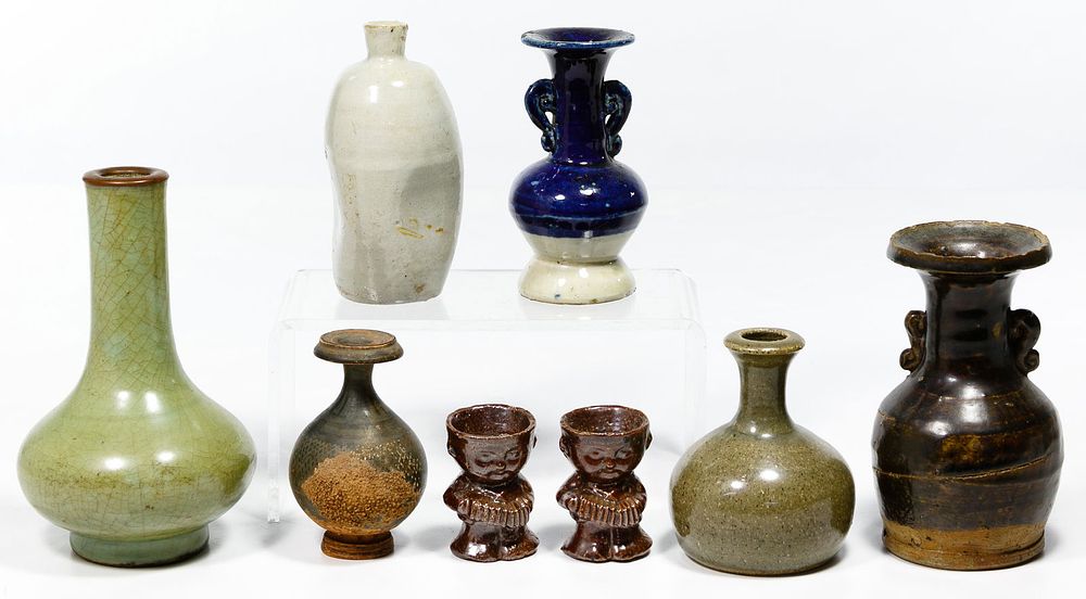 Lot 459: Japanese Pottery Assortment