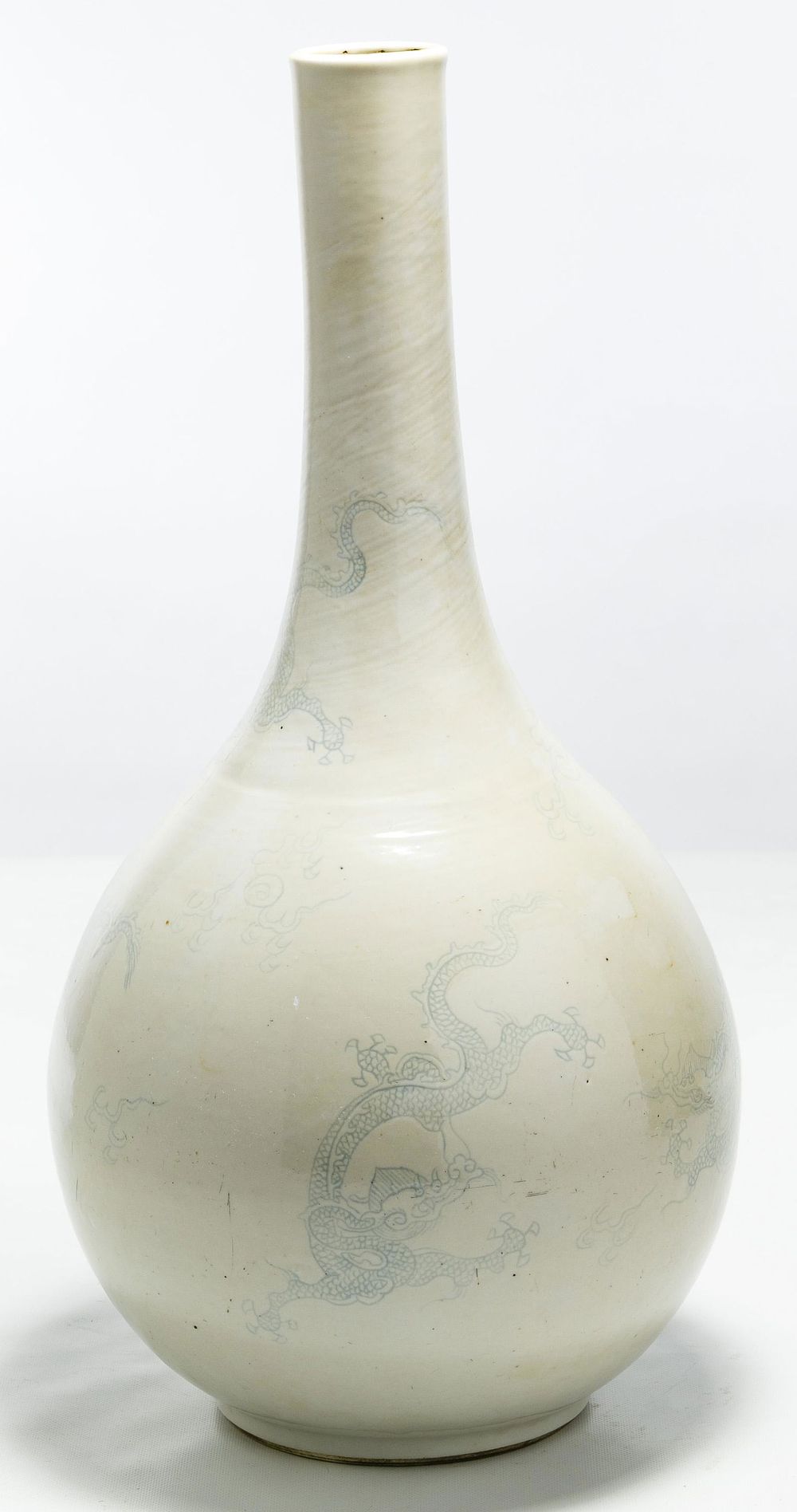 Lot 492: Korean Dragon Vase