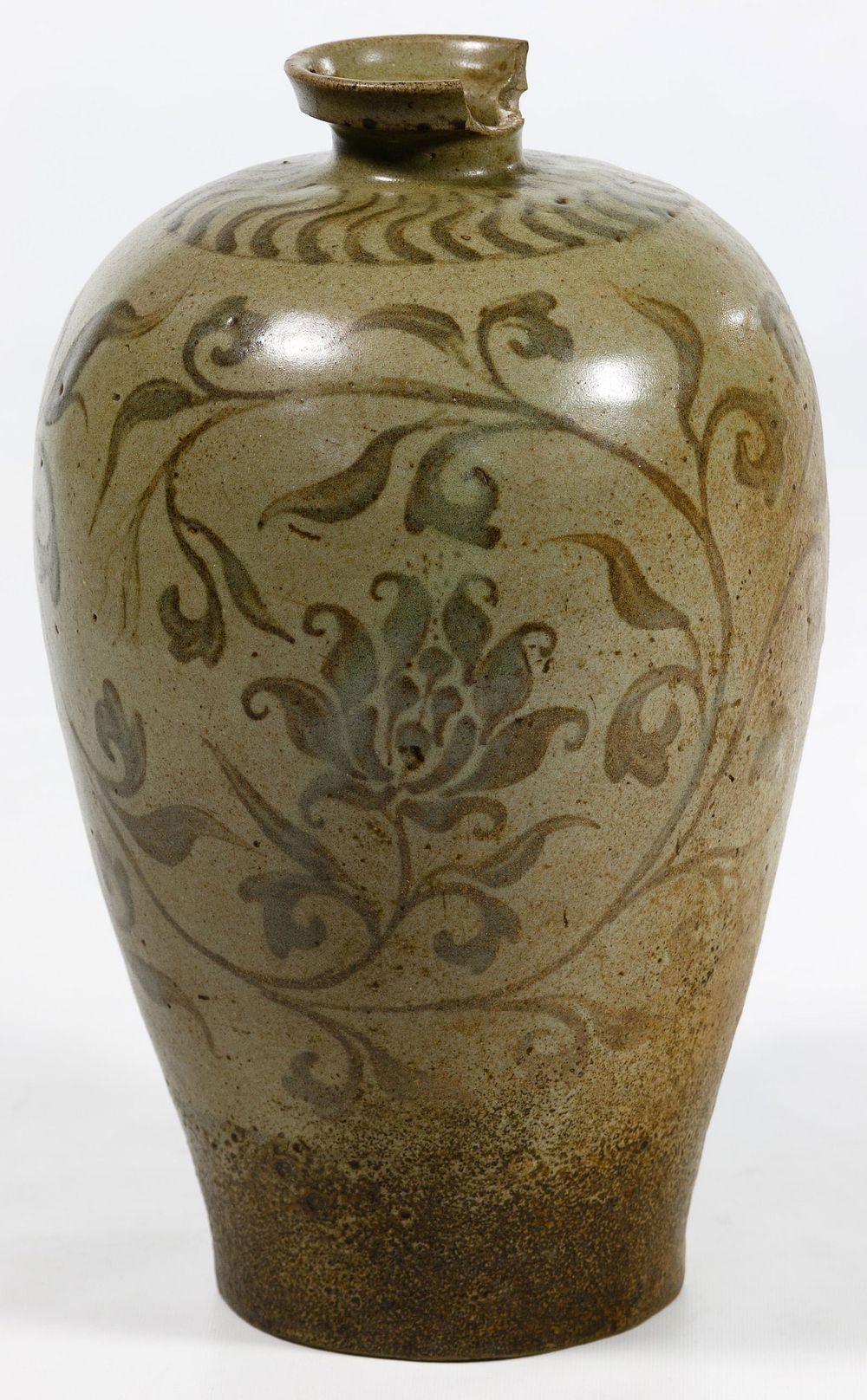 Lot 496: Korean Goryeo Maebyeong Plum Vase