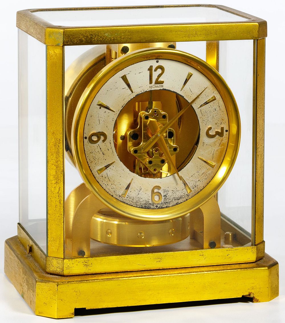 Lot 158: LeCoultre & Co Perpetual Atmos Brass Mantel Clock