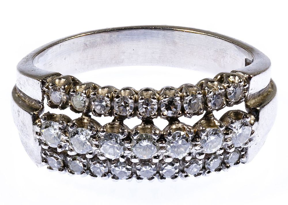 Lot 196: Platinum and Diamond Ring