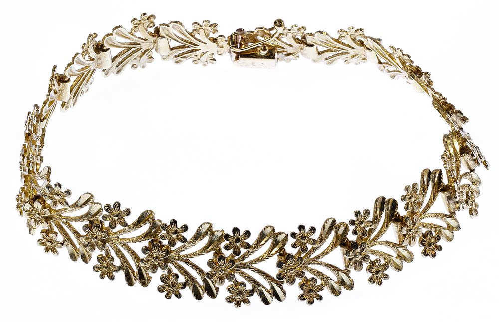 Lot 210: 14k Gold Bracelet
