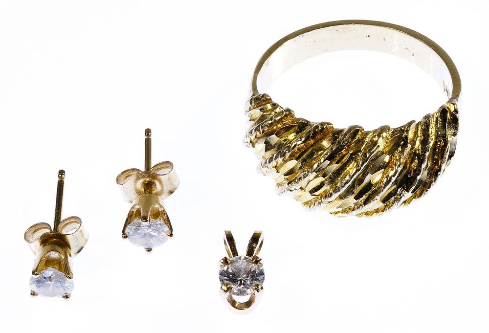 Lot 230: 14k Gold and Diamond Jewelry Assortment