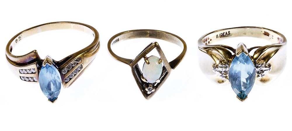 Lot 246: 10k Gold Ring Assortment