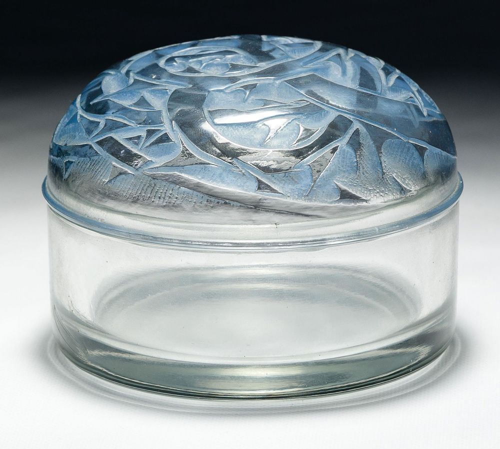 Lot 330: R Lalique Crystal 'Epines' Dresser Jar