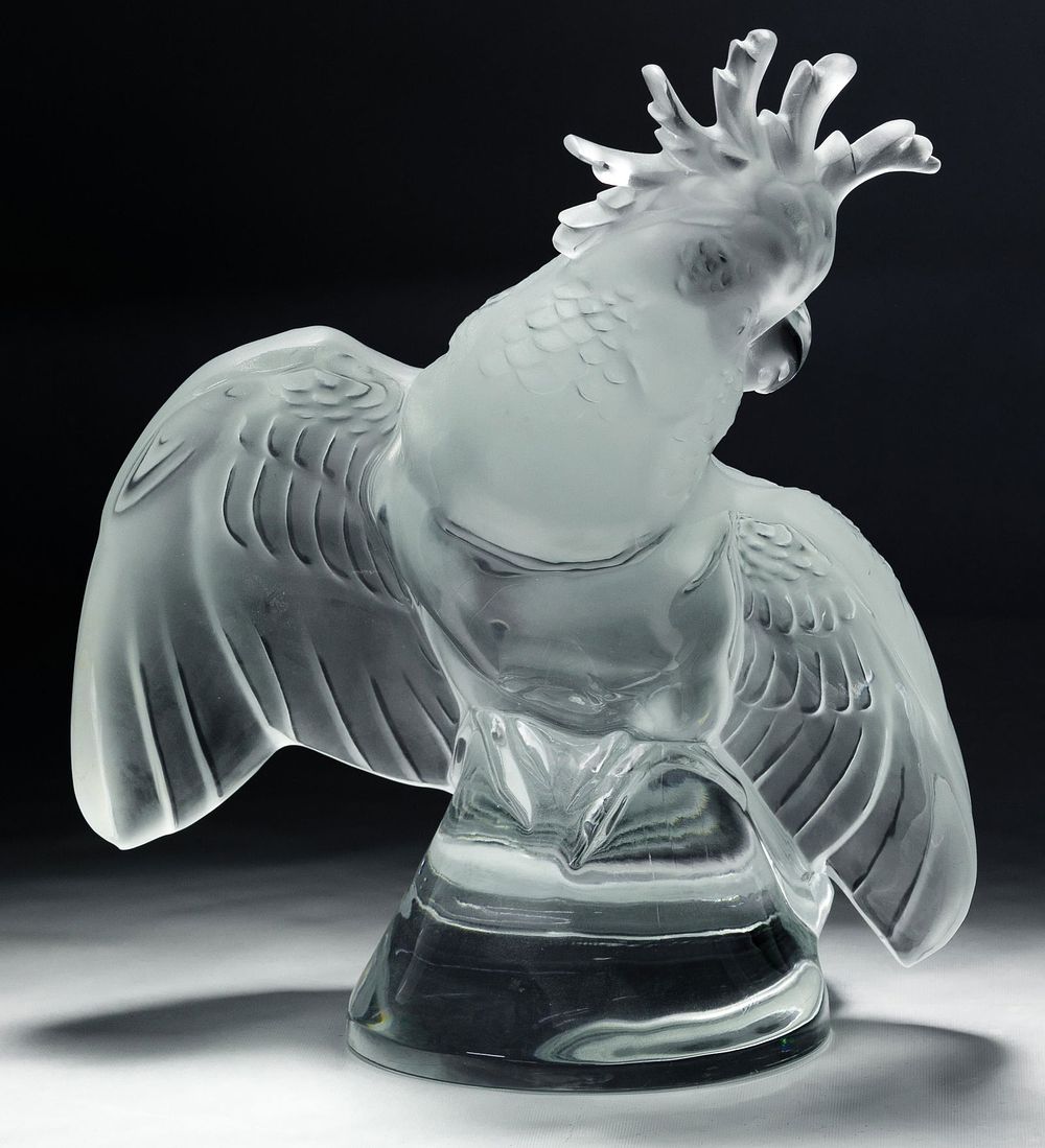 Lot 331: Lalique Crystal 'Ara' Cockatoo Figurine